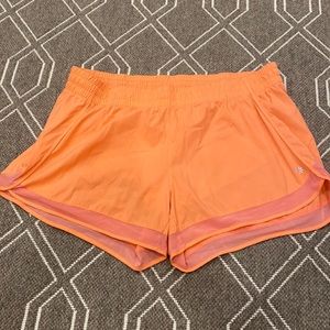 Athleta mesh racer run short sz XL